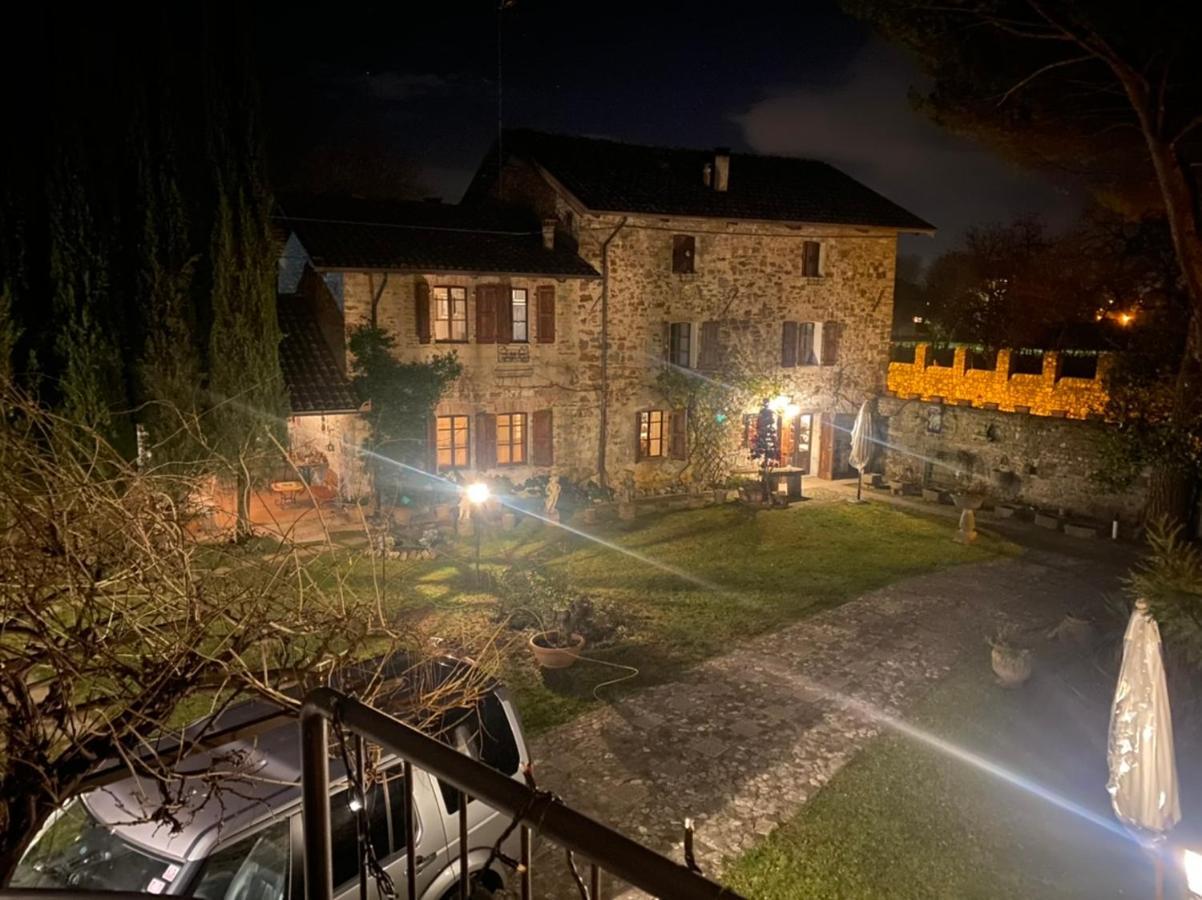 B&B La Casa Del Sole Manzano ภายนอก รูปภาพ