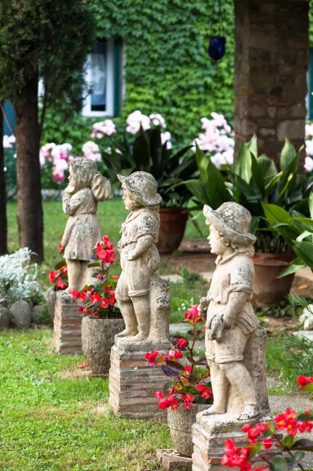 B&B La Casa Del Sole Manzano ภายนอก รูปภาพ