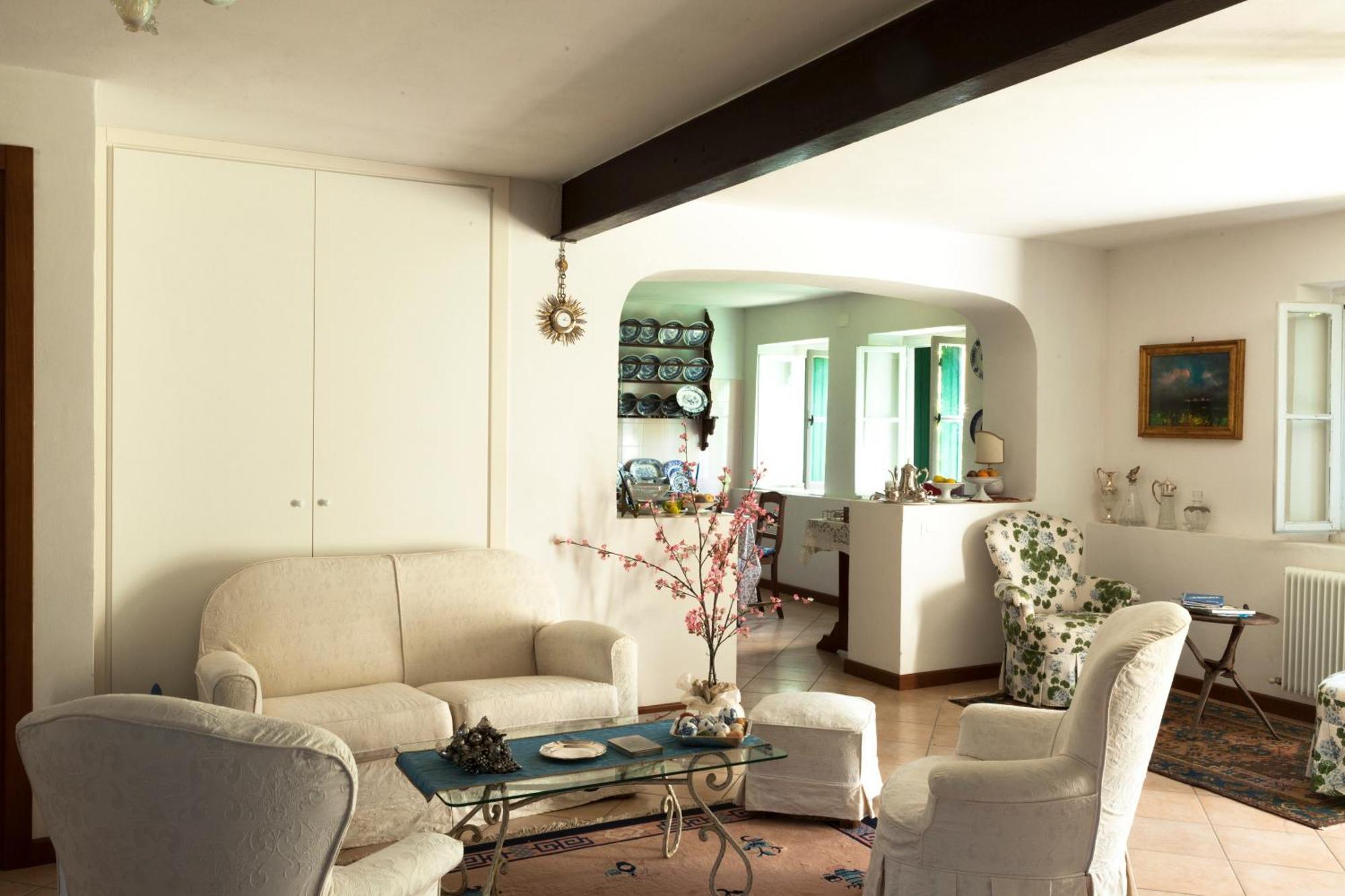 B&B La Casa Del Sole Manzano ภายนอก รูปภาพ