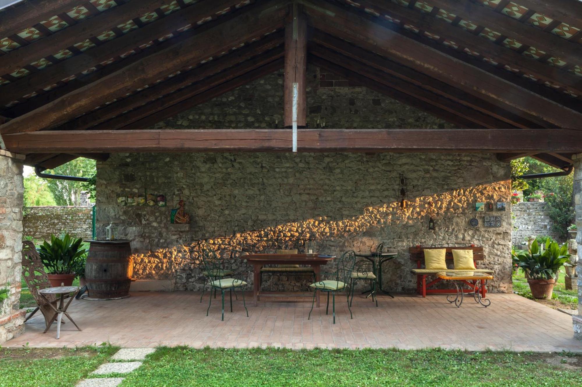 B&B La Casa Del Sole Manzano ภายนอก รูปภาพ