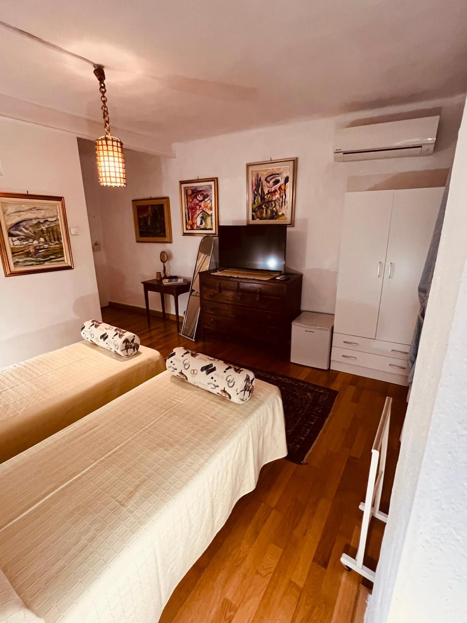 B&B La Casa Del Sole Manzano ภายนอก รูปภาพ